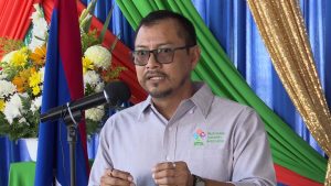 Efren Perez