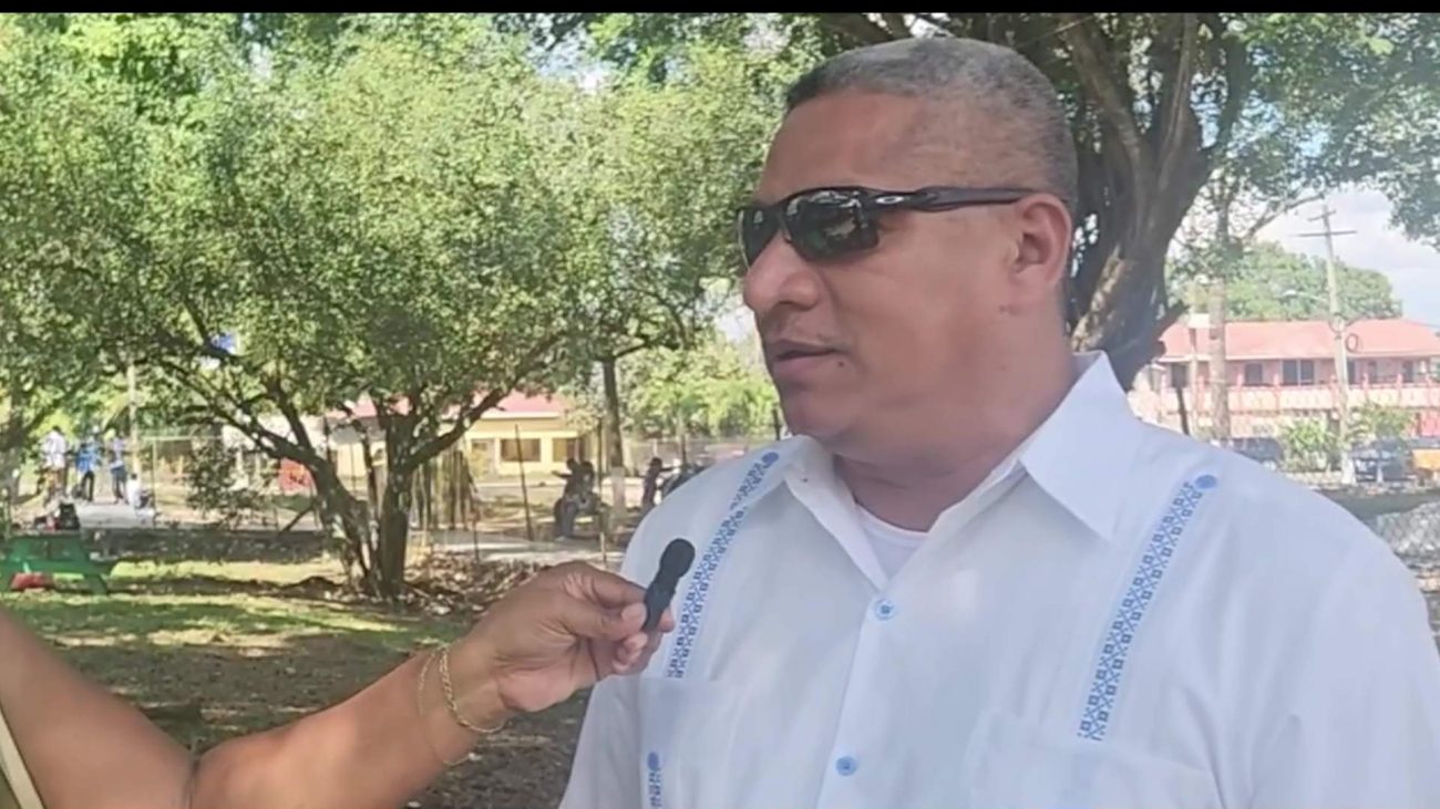 Oscar Mira